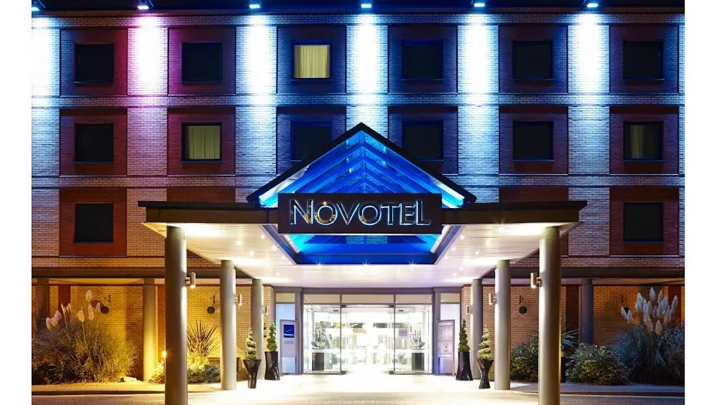 Novotel London Heathrow Airport - M4 Jct 4