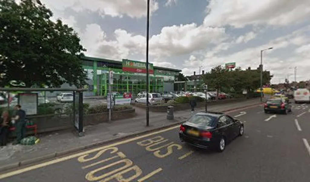 Old Oak Common Lane / Savoy Circus (Stop K)