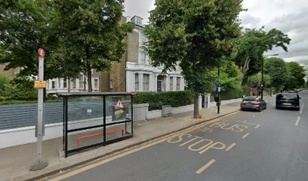 Oxford Gardens (Stop C)