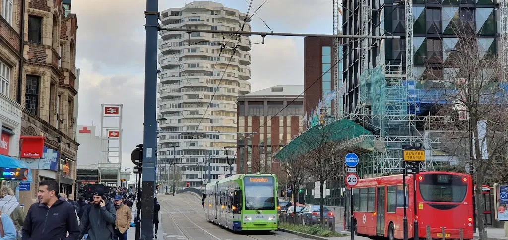 Park Lane Fairfield Halls (Stop KA)