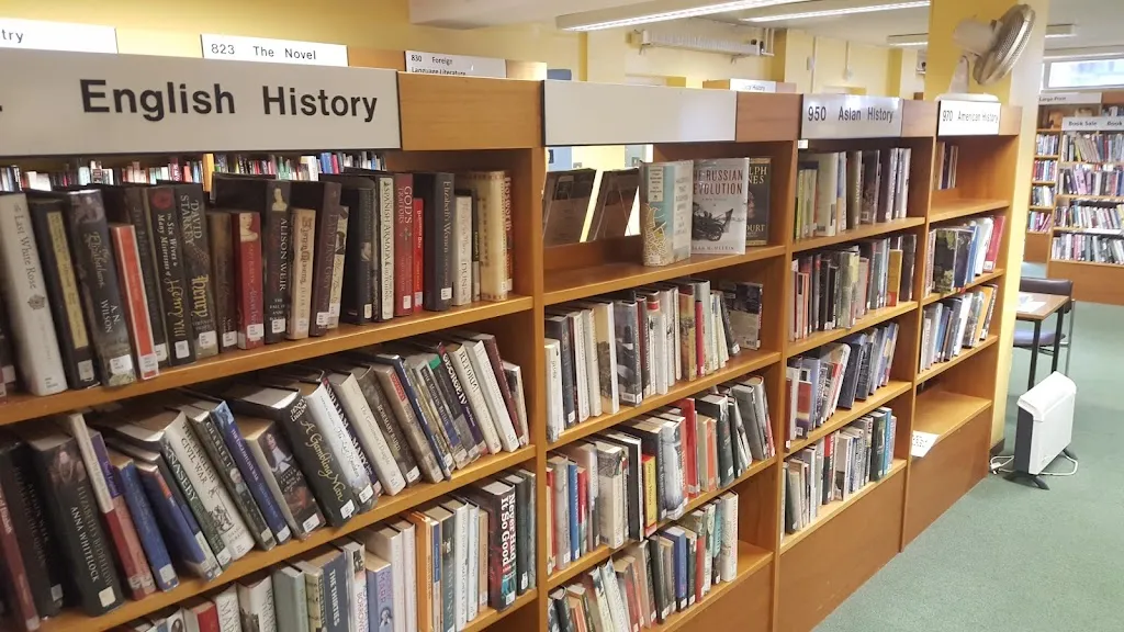 Pinner Library