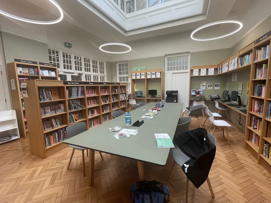 Plumstead Centre Library
