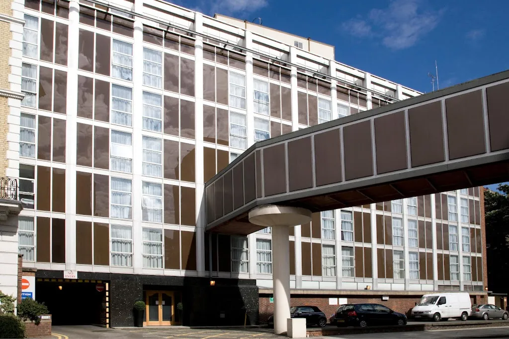 Premier Inn London Kensington (Earl's Court) hotel