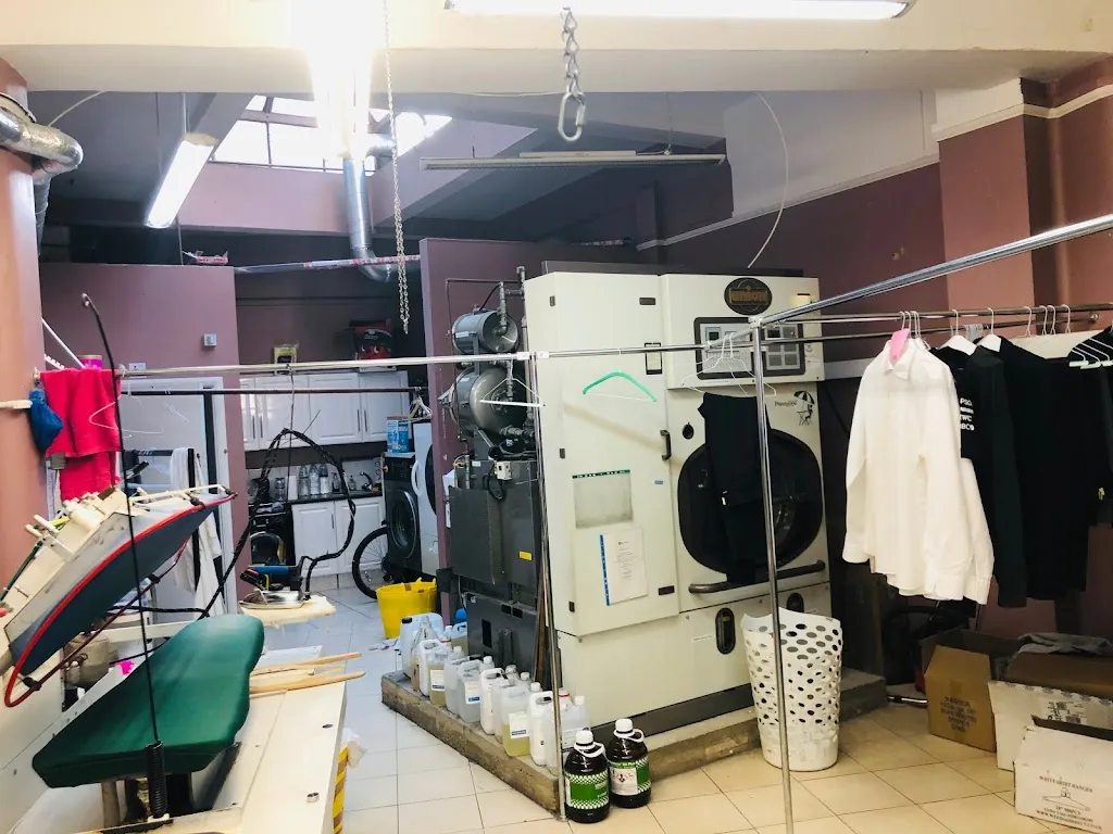 Red Spot Dry Cleaners
