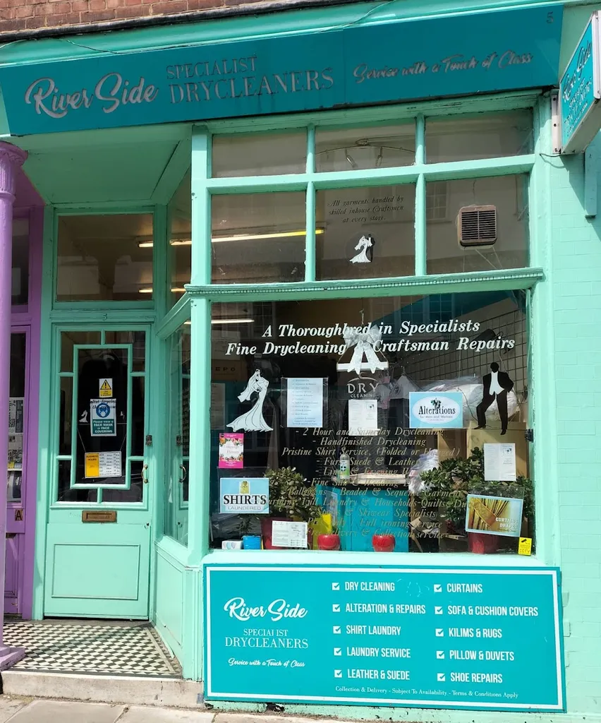 Riverside - Specialist Dry Cleaners