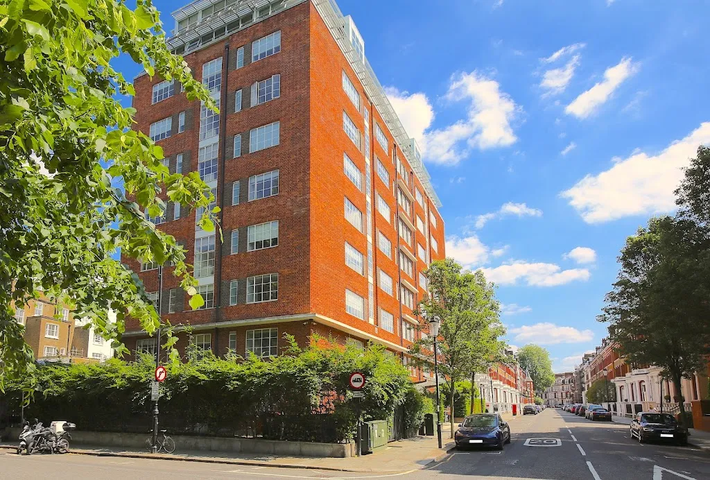Roland House Apartments