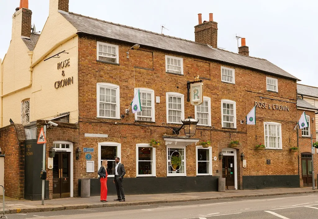 Rose & Crown (Hotel)