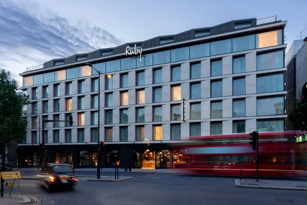 Ruby Zoe Hotel