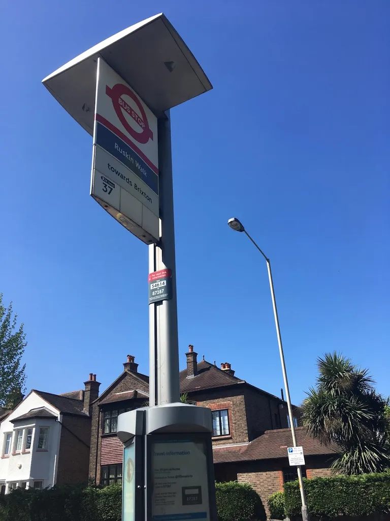 Ruskin Walk (Stop Y)