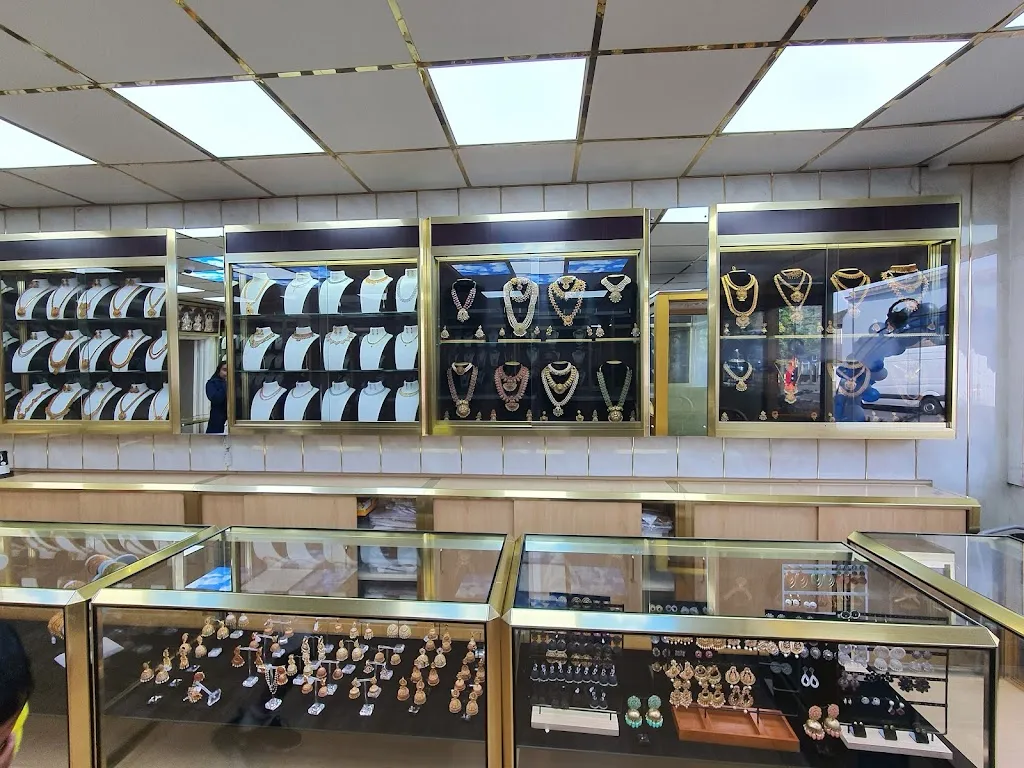 Shaalis Fashion & Jewels
