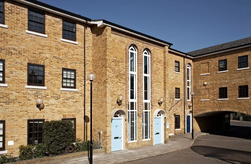 SilverDoor Apartments (London, UK)