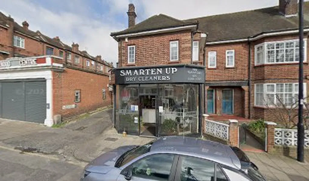 Smarten Up Dry Cleaners