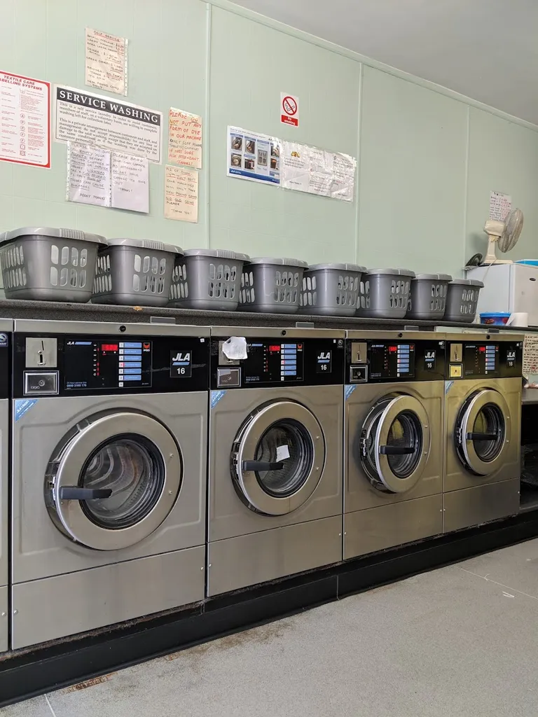 Solis Laundrette London