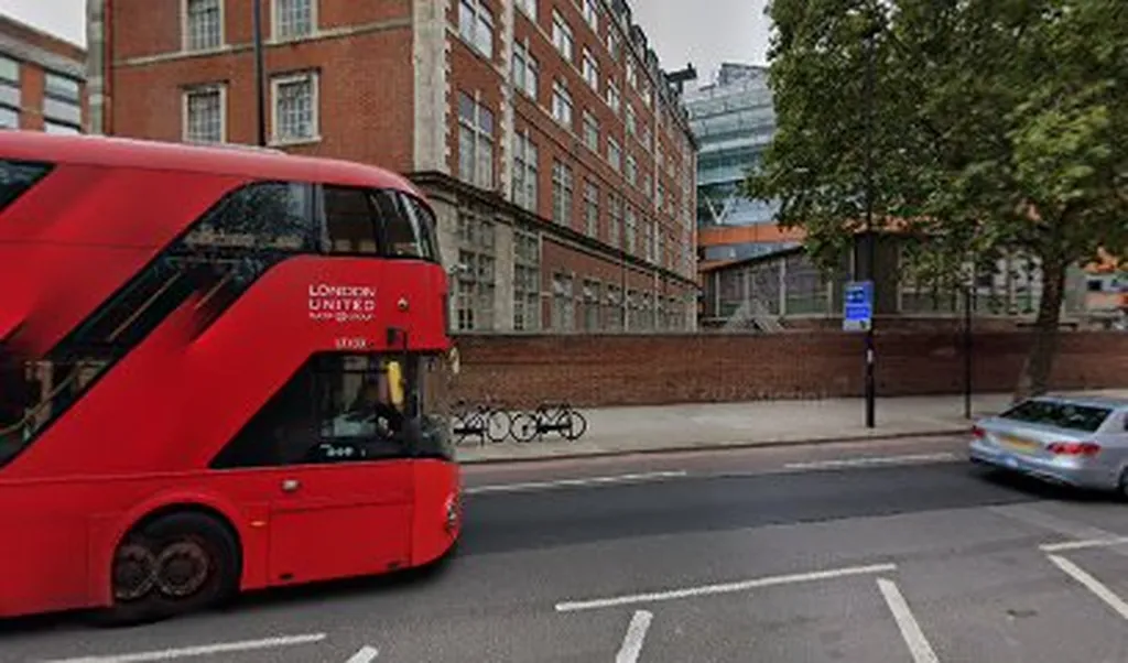 St Thomas' House Library