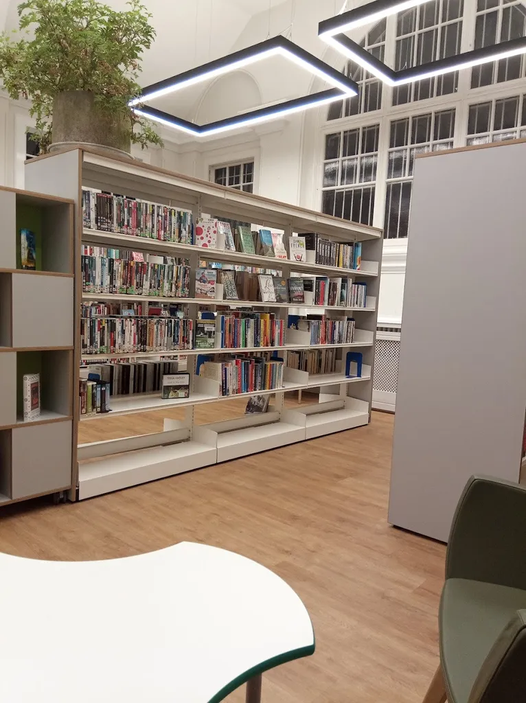 Stroud Green and Harringay Library