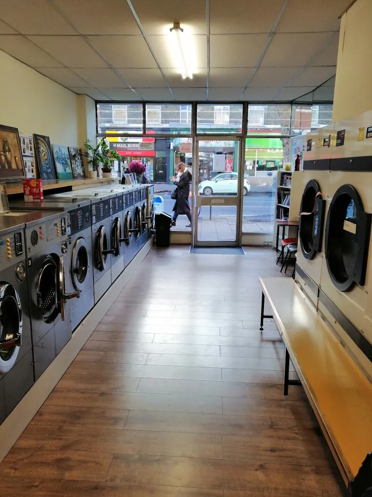 Super Clean Laundrette
