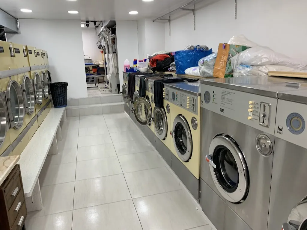 Super Wash Laundrette