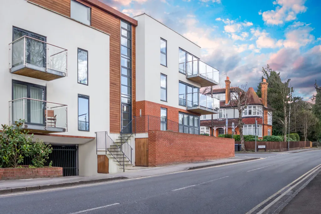Surbiton Hills Apartment