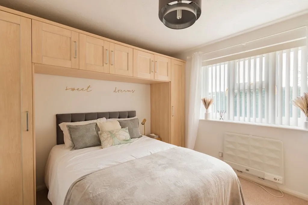 Surrey Stays: Gatwick Serviced Accommodation