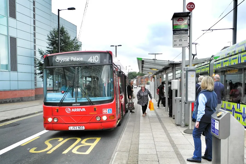 Tamworth Road / Centrale Tram Stop (Stop CO)