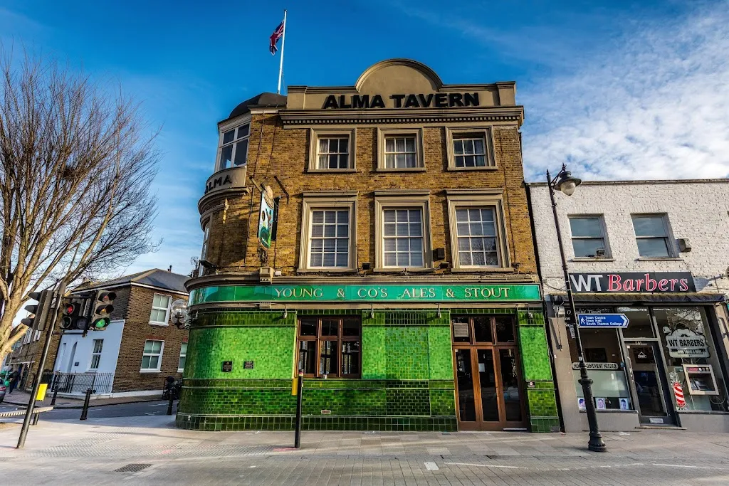 The Alma (Hotel)