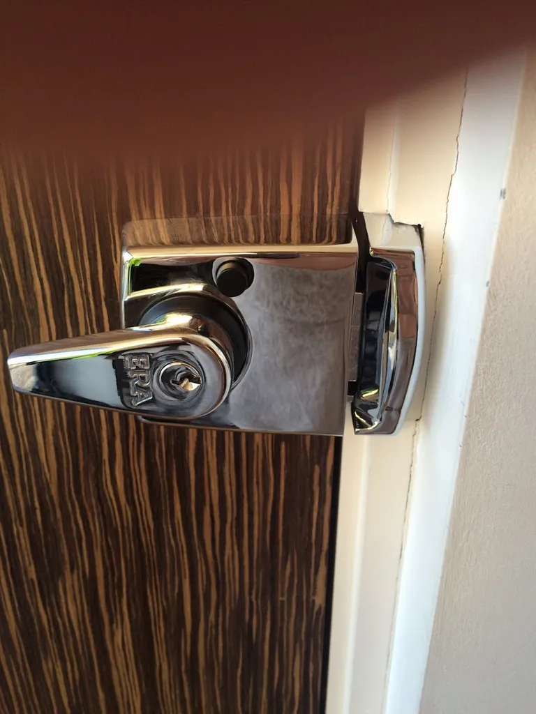 The Master Locksmith - Locksmiths & Car Key Specialists