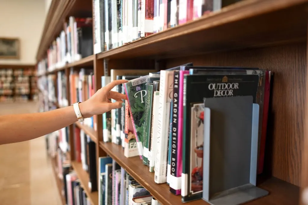 The Polish Library