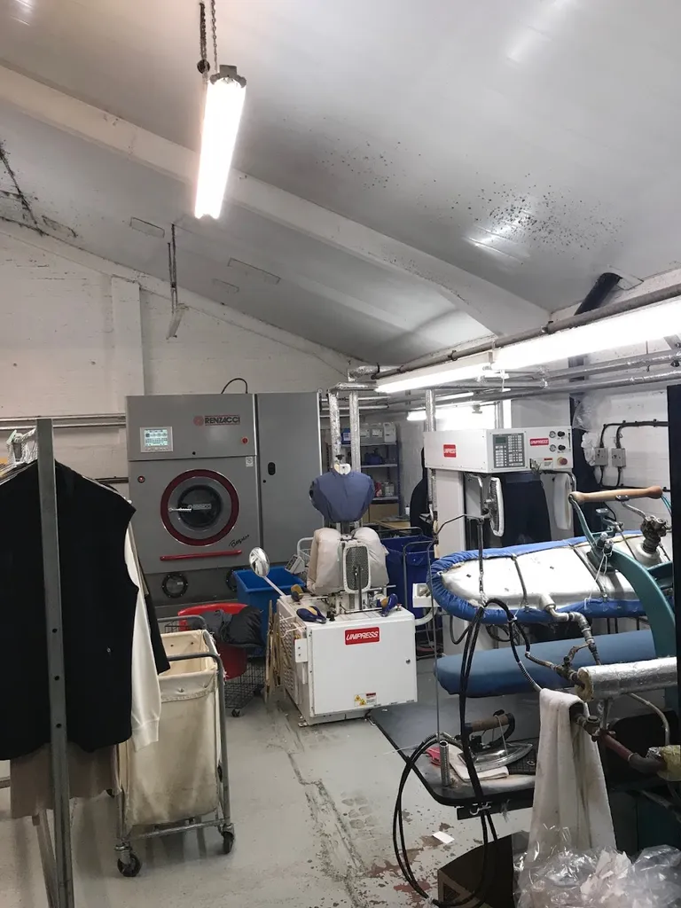 Violet Alterations & Dry Cleaners