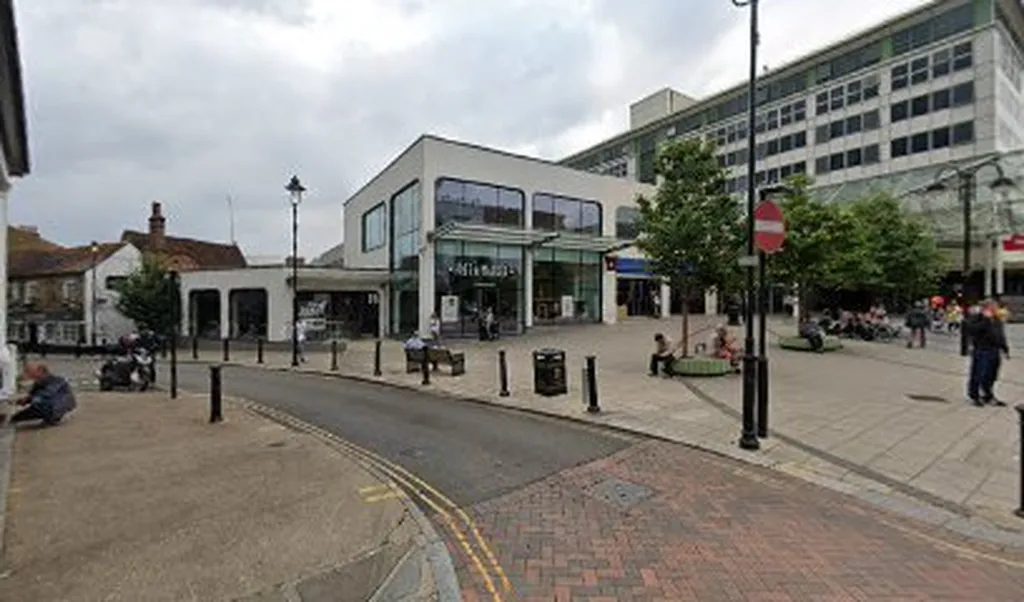 Warren James Jewellers - Uxbridge