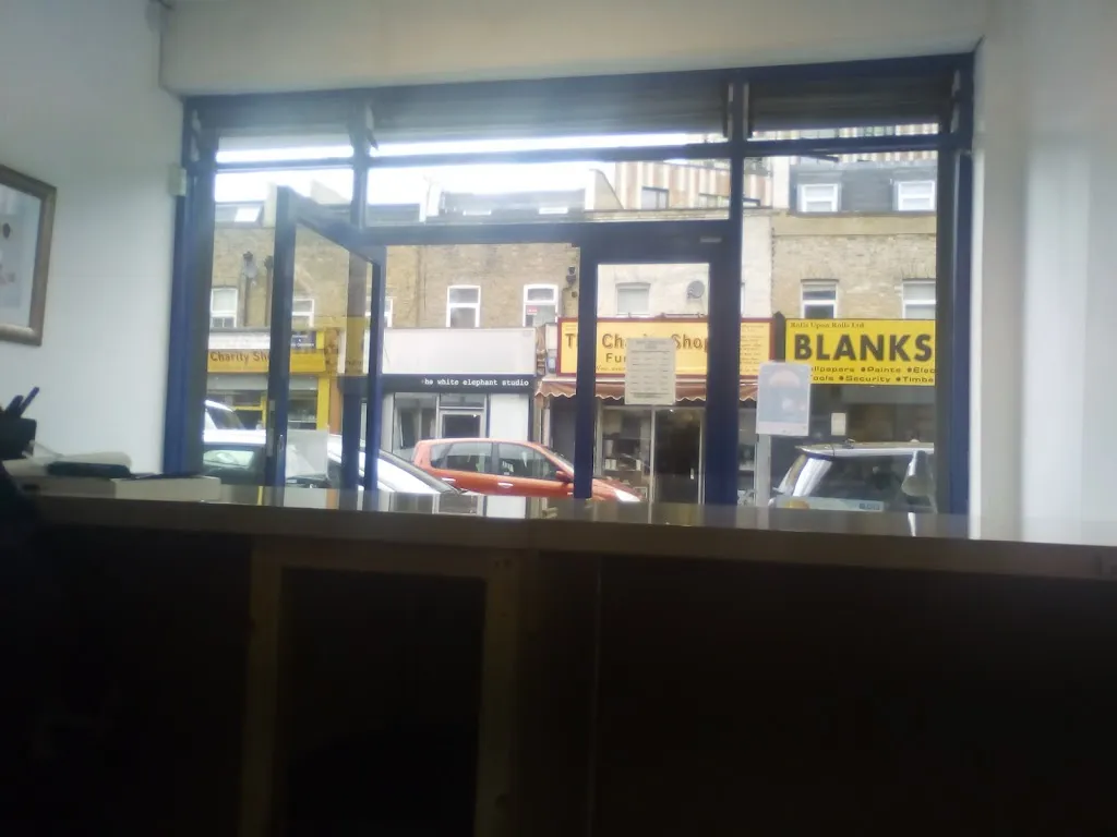 Well Street Dry Cleaners