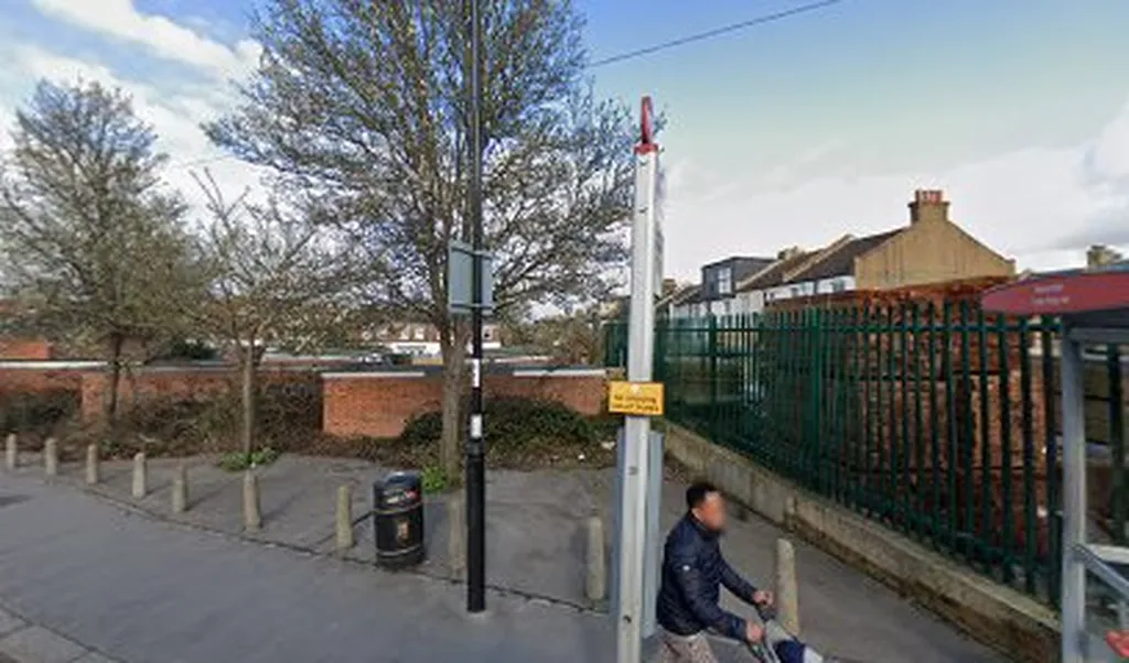 Woodside Tram Stop (Stop WL)
