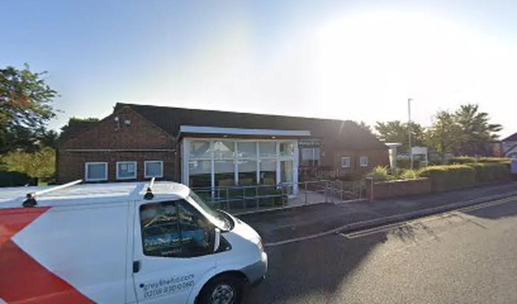 Yeading Library