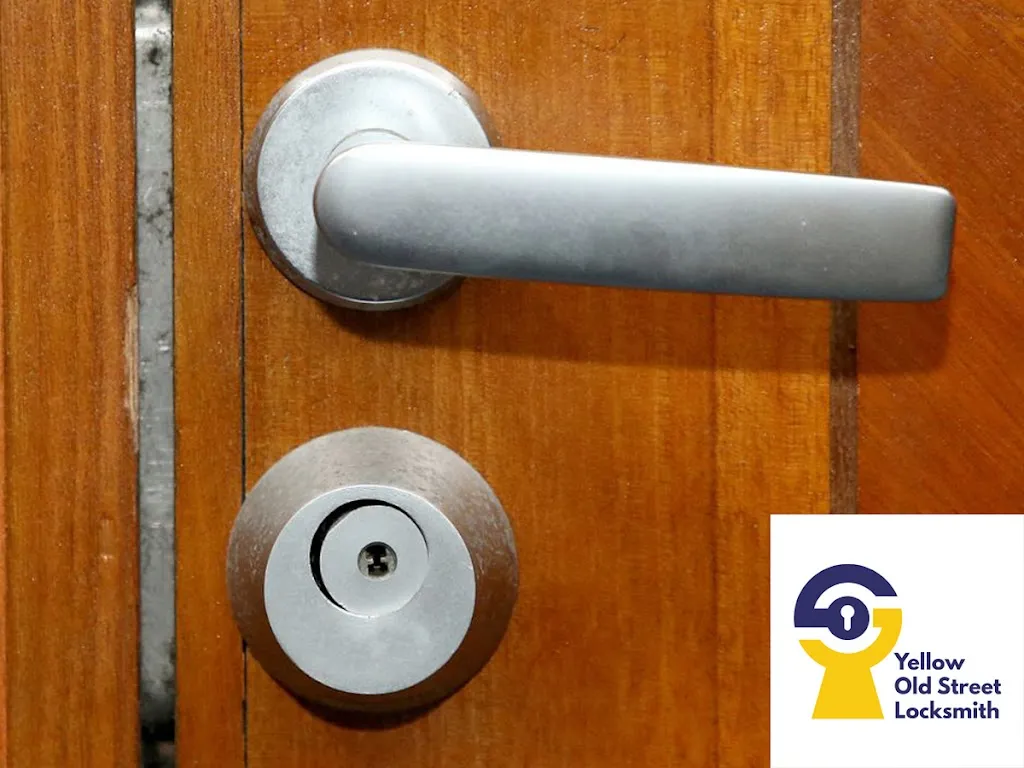 Yellow Old Street Locksmith