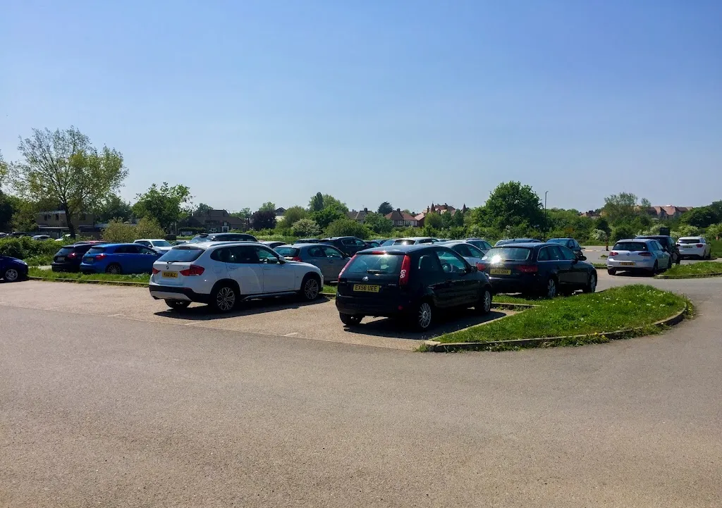 4 Bury Rd Parking