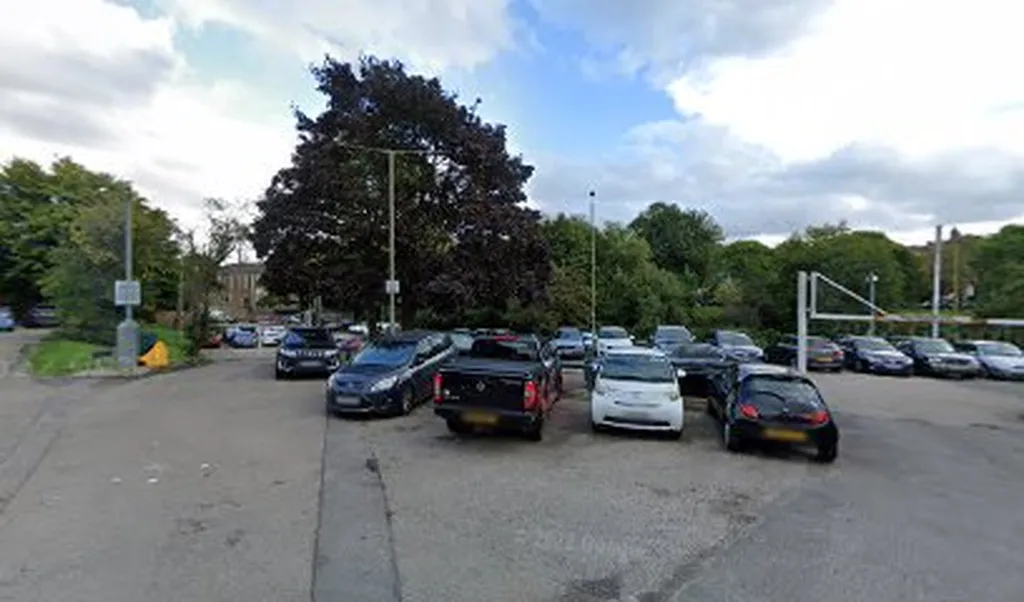53 Church Hill Rd Parking