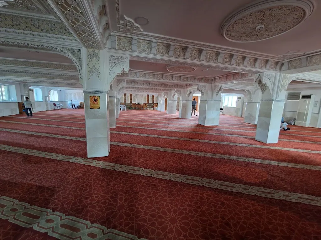 Abubakr Mosque, Southall