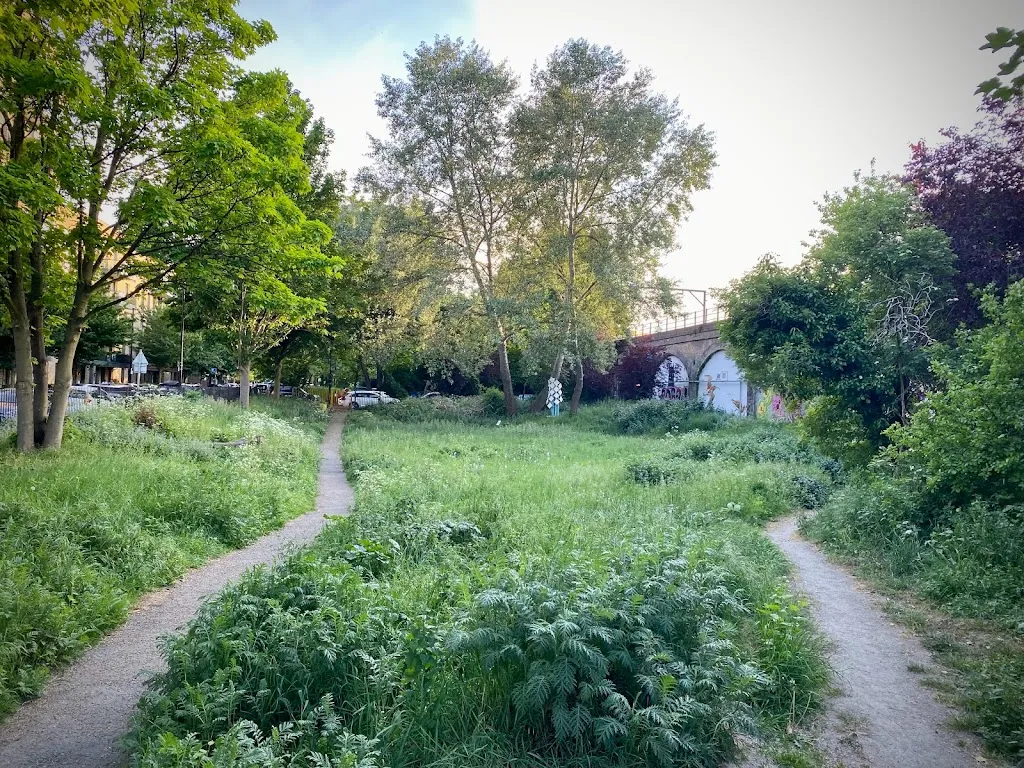Ackroyd Drive Green Link
