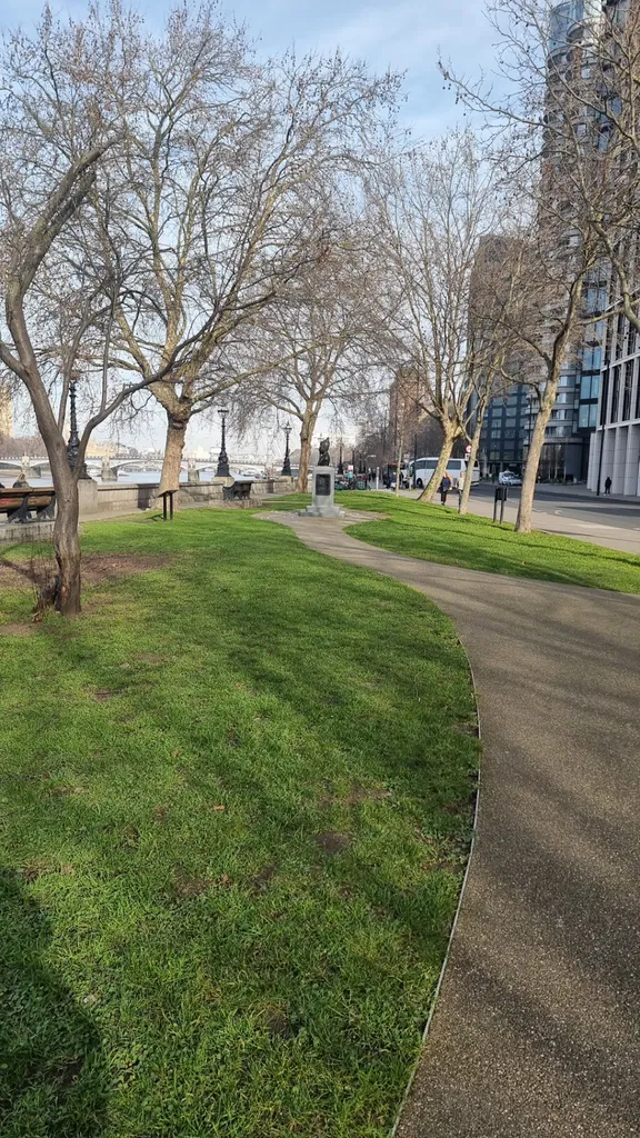 Albert Embankment Gardens