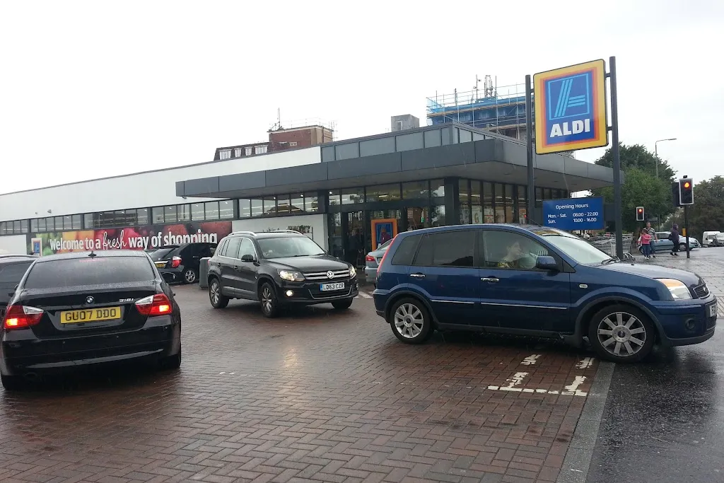 Aldi Anerley Car Park