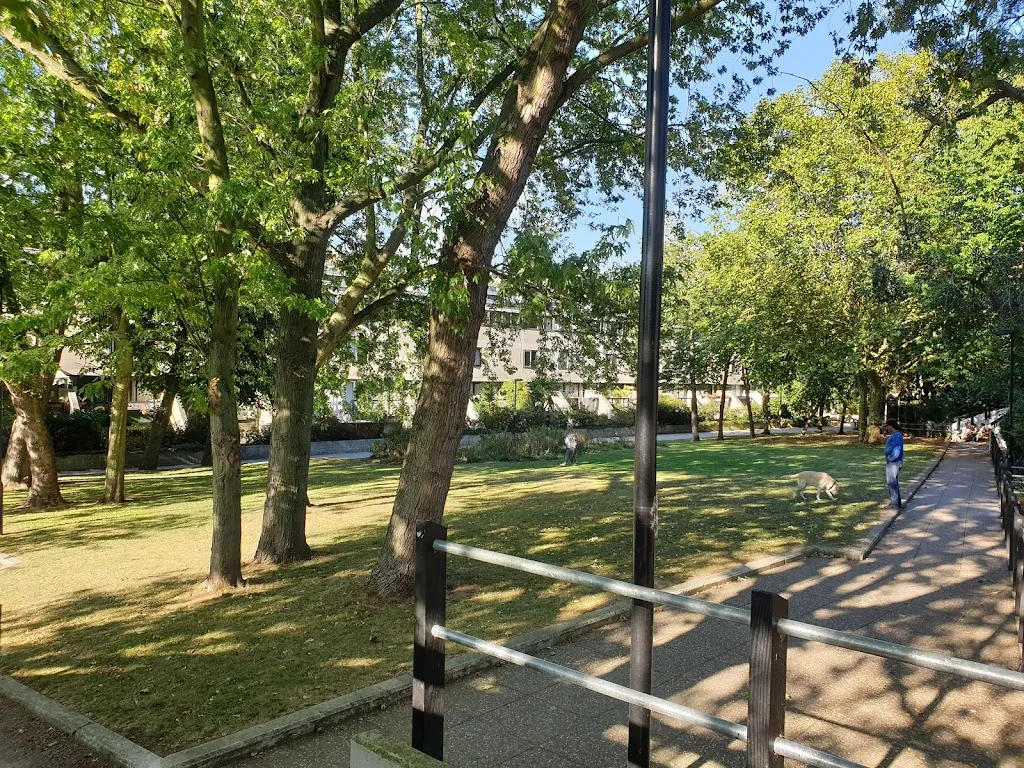 Alexandra Road Park