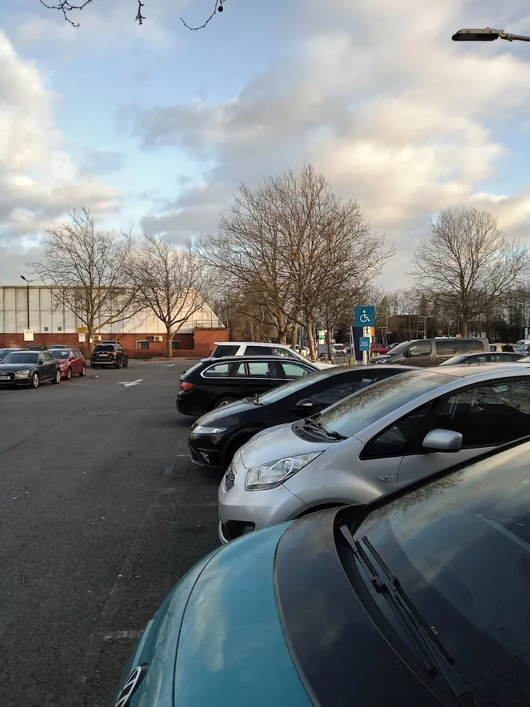 Broadwalk Centre Commuter Carpark