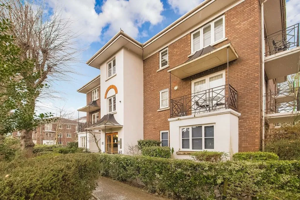 Brompton Park Crescent Residency