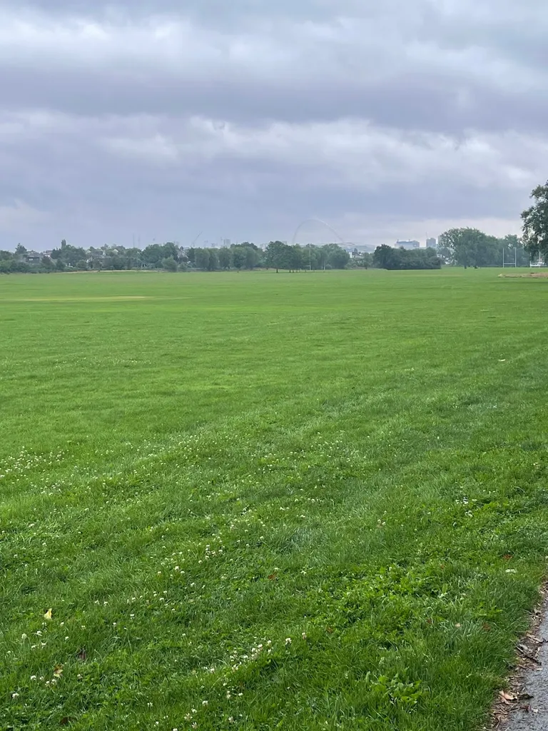 Capital Ring Link Walkpath. (Northwick Park)