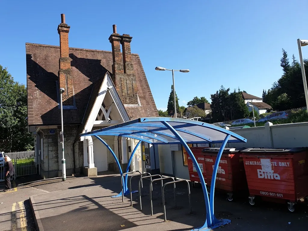 Car Park Kenley Station | APCOA