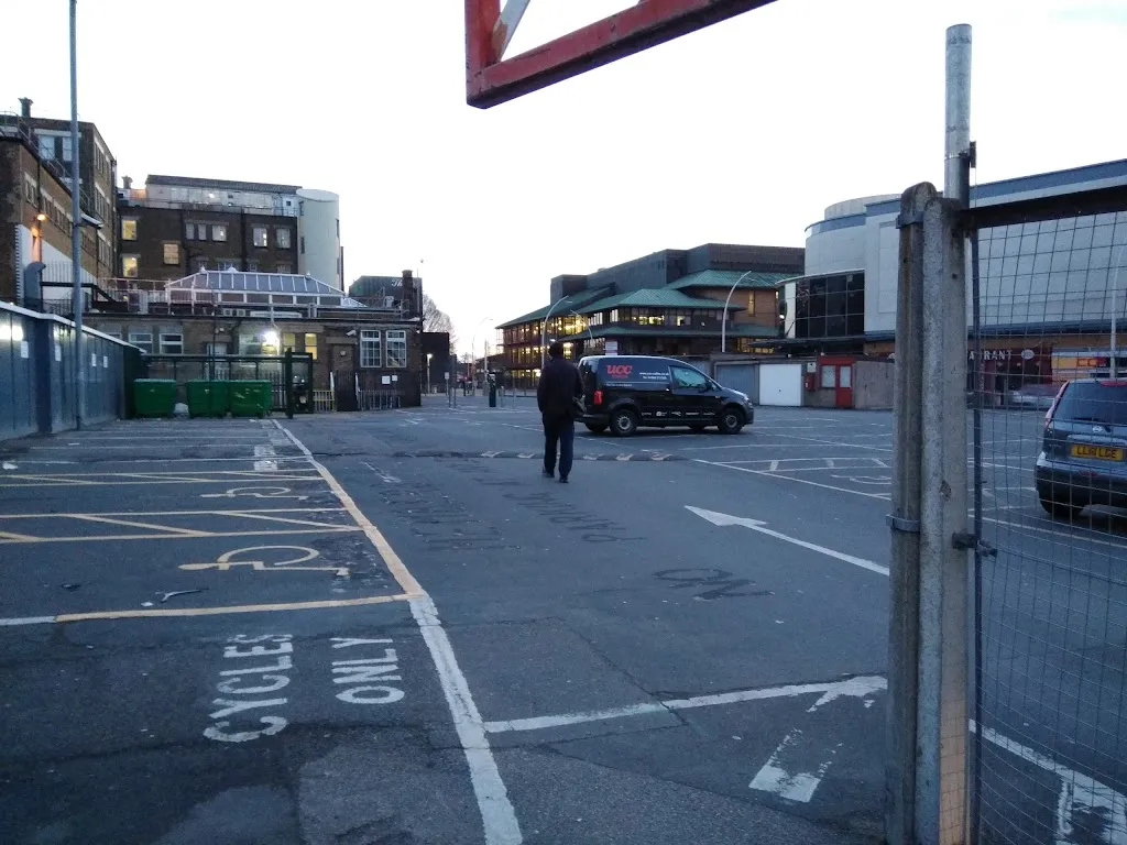 Chadwick Parking