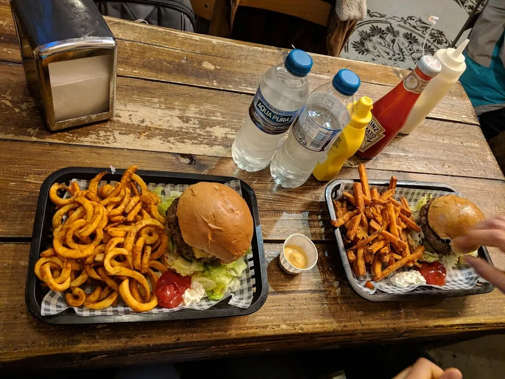 Chico’s burgers