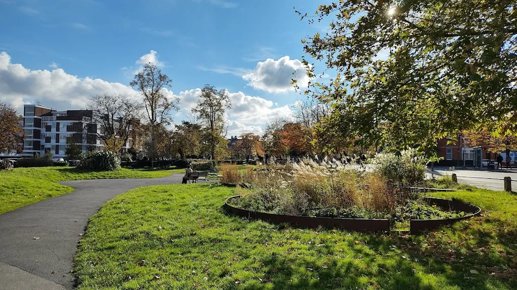 Crescent Gardens