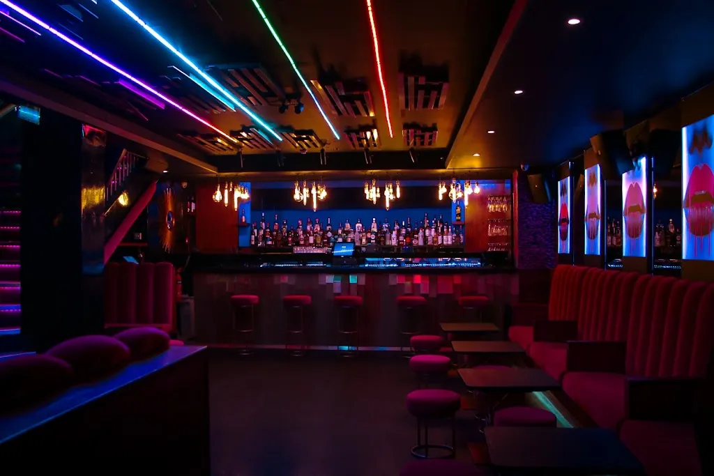 Dolce Kensington Club Bar Sushi London