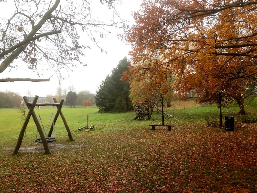 Dowding Park