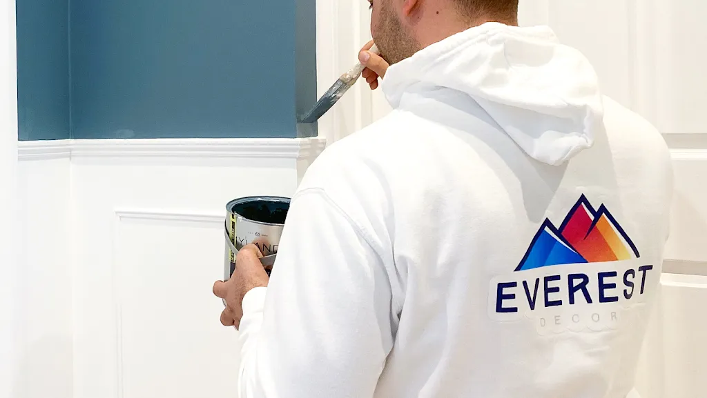 Everest Decor